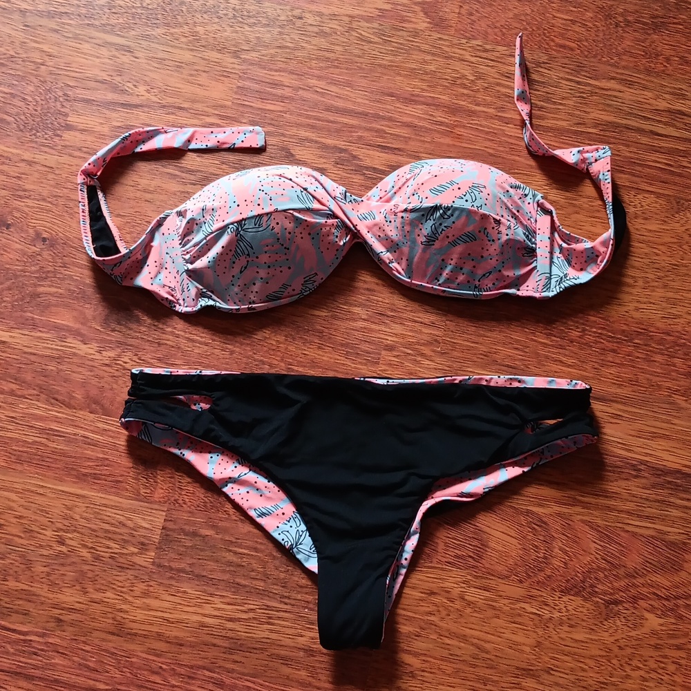 Reversible Bikini - Picture 10 of 12